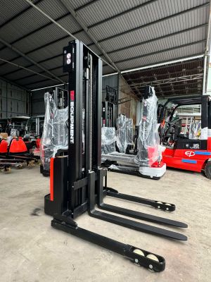 xe nâng điện ESD152 - 1,5 Tấn