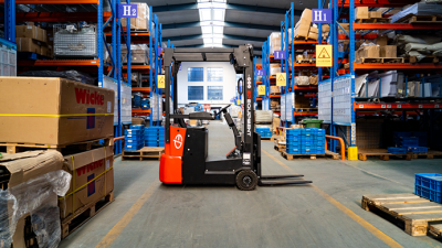 Xe nâng điện 1 tấn EFS101
