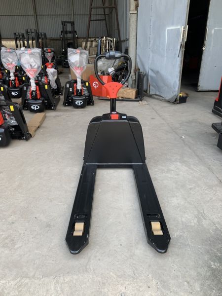 Xe nâng tay điện 1,5 tấn F4