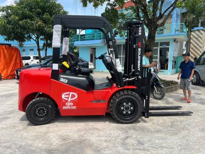 Xe nâng Diesel 3 tấn CPCD30H3