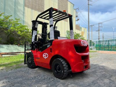 Xe nâng Diesel 3 tấn CPCD30H3