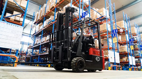 Xe nâng điện 1,5-2 tấn CPD15/18/20TVL