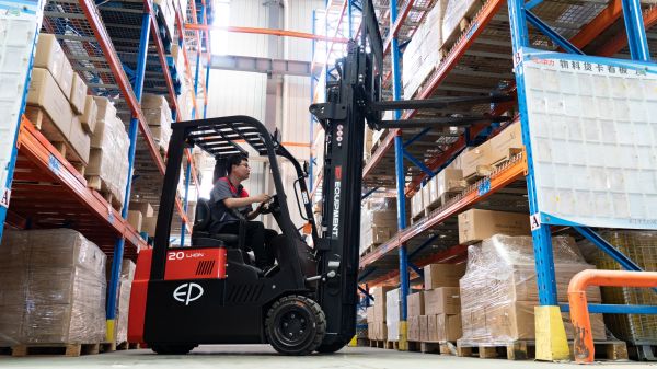 Xe nâng điện 1,5-2 tấn CPD15/18/20TVL