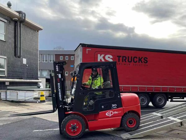 Xe điện 3-3,5 tấn EFL302/EFL352