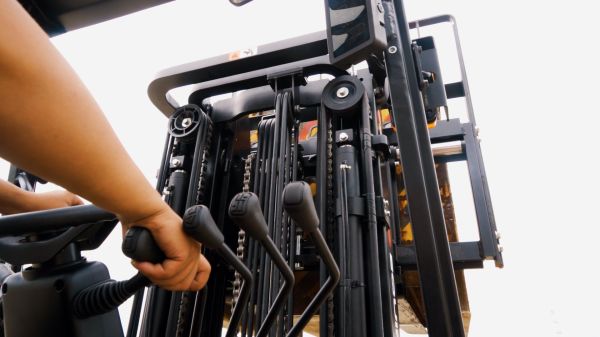 Xe nâng điện 2,5-3,5 tấn EFL253S/EFL303S/EFL353S