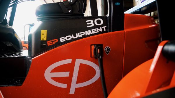 Xe nâng điện 2,5-3,5 tấn EFL253S/EFL303S/EFL353S