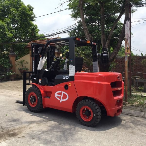 Xe nâng Diesel 5,0 tấn CPCD50T8