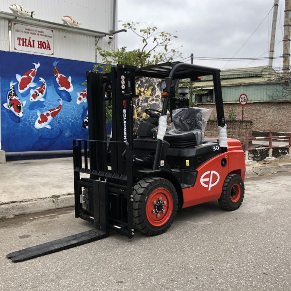 Xe nâng Diesel 3,0 tấn CPCD30T8