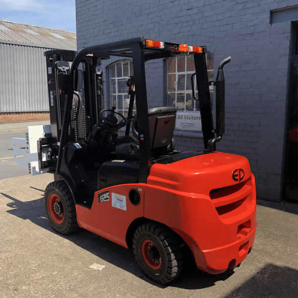Xe nâng Diesel 2,5 tấn CPCD25T8