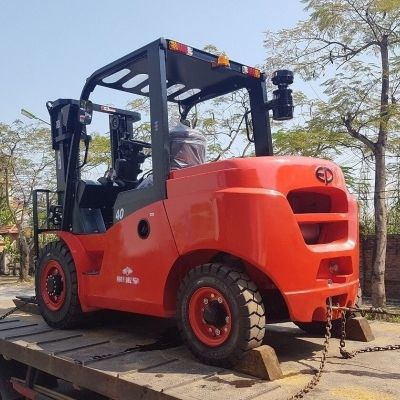 Xe nâng Diesel 4,0 tấn CPCD40T8