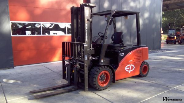 Xe nâng điện 4-5 tấn CPD40/45/50F8