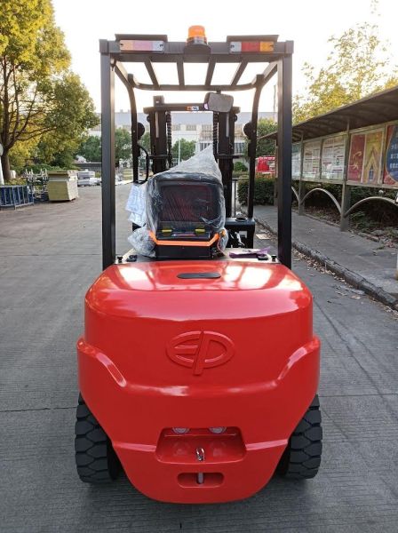 Xe điện 3-3,5 tấn EFL302/EFL352