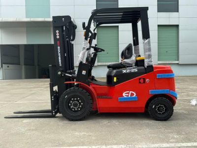 xe nâng điện ngồi lái EFX2-251