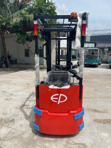 Xe nâng điện 1 tấn EFS101