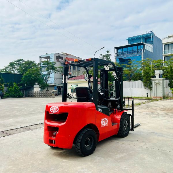 Xe nâng Diesel 3 tấn CPCD30H3