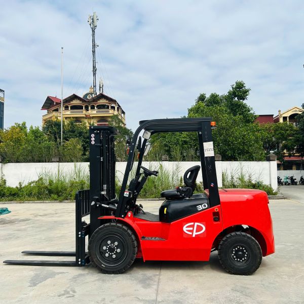 Xe nâng Diesel 3 tấn CPCD30H3