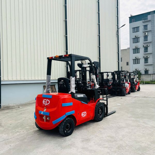 xe nâng điện ngồi lái EFX2-251
