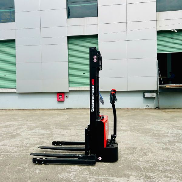 xe nâng điện  ESD152 - 1,5 Tấn 