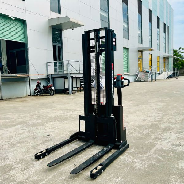 xe nâng điện  ESD152 - 1,5 Tấn 