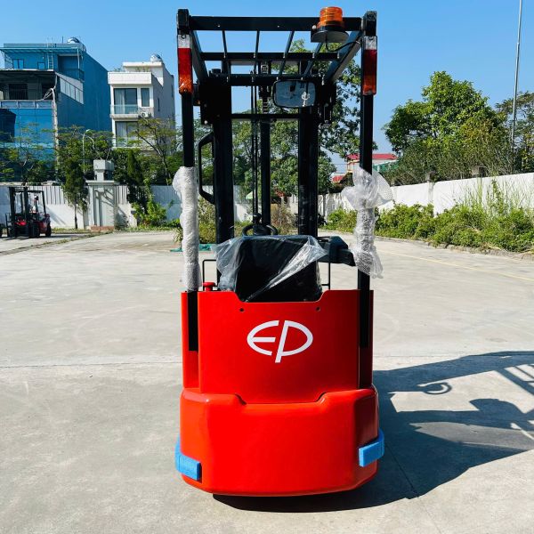 Xe nâng điện 1 tấn EFS101