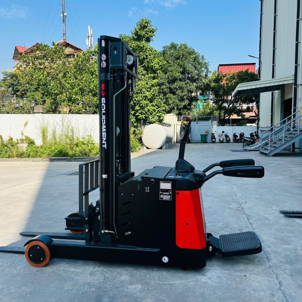 Xe điện đứng lái 1,5 tấn CQE15R